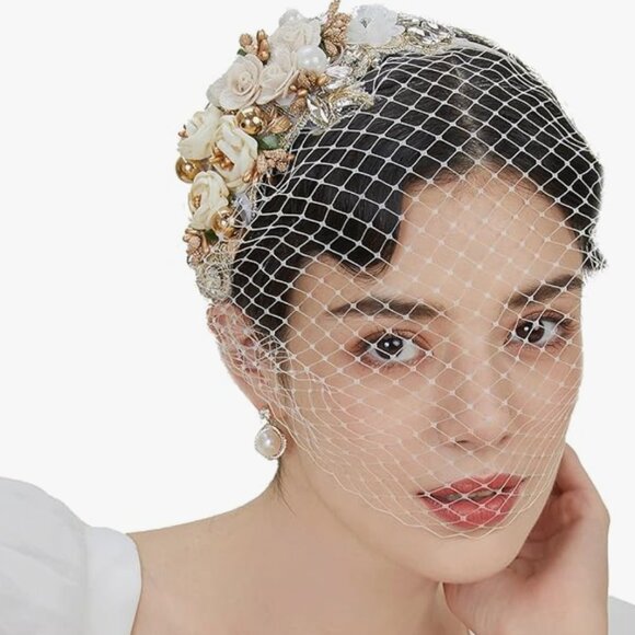 Gorgeous Floral Headpiece with Veil - Picture 4 of 8